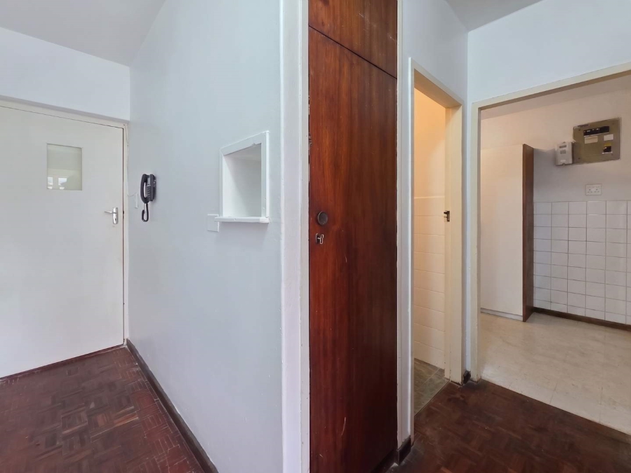 1 Bedroom Property for Sale in Gardens Western Cape